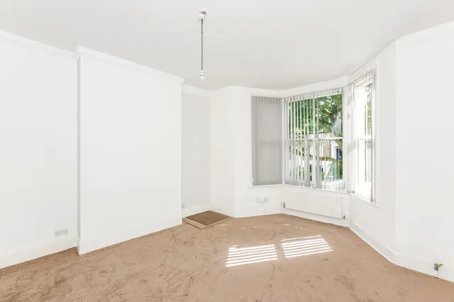 Thurlow Park Road, London, photo 1