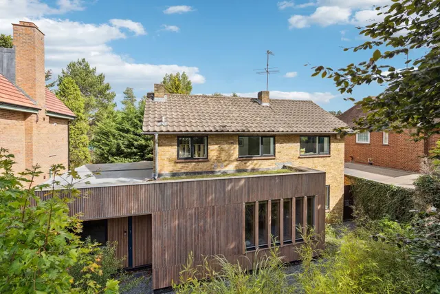 Pinner, HA5, photo 1