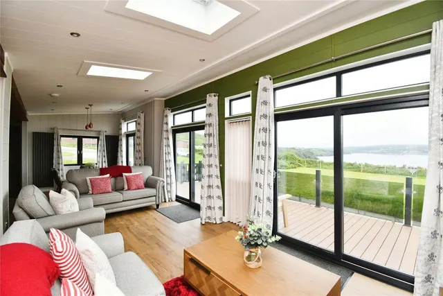 Fishguard Bay Resort, SA65, photo 2