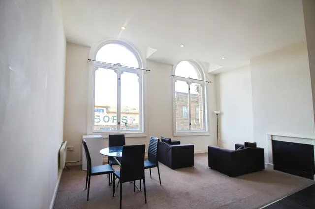 Station Road, Batley, WF17, photo 3
