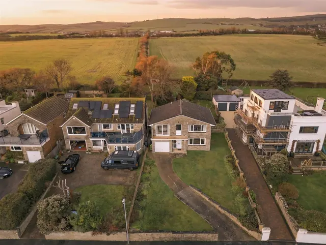 Photo 3 — Brackendown Avenue, Weymouth, DT3 6HX