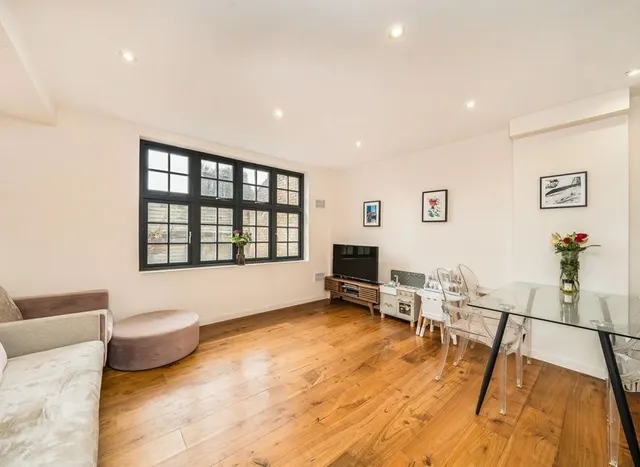 Archway Road, Highgate, N6, photo 1