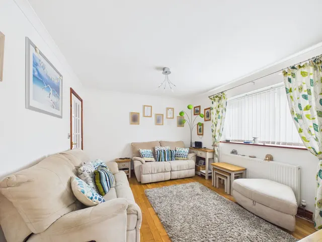 Photo 3 — Henver Close Gwinear, Hayle