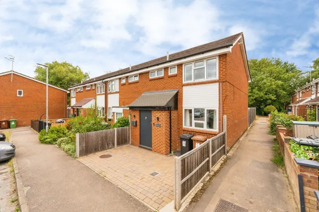 Cooks Mead, Bushey, WD23, photo 1
