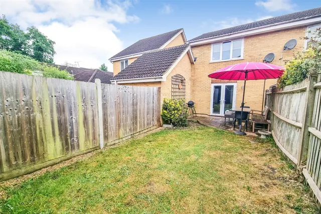 Photo 2 — Derry Close, Ash Vale, Guildford, Surrey, GU12 5SR