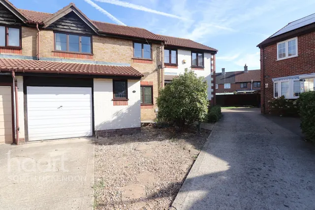 Elmdon Road, South Ockendon, RM15, photo 1