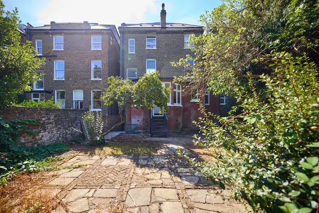 Woodchurch Road, London, NW6, photo 2