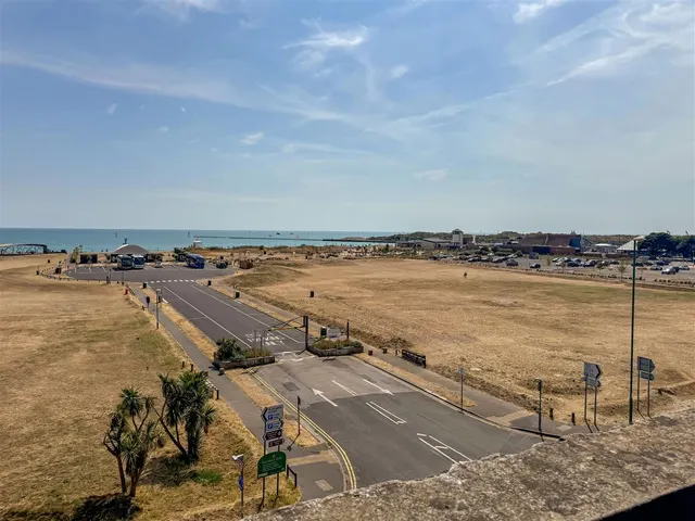 Fitzalan Road, Littlehampton, photo 2