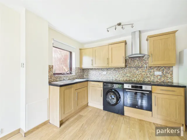 Broad Hinton, Twyford, RG10, photo 3