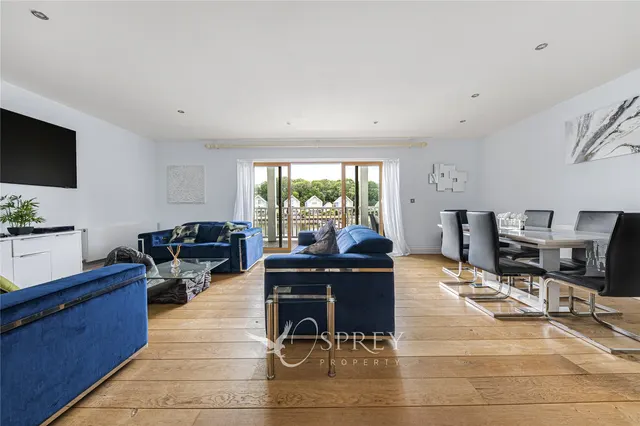 Waters Edge, Wansford, PE8, photo 3