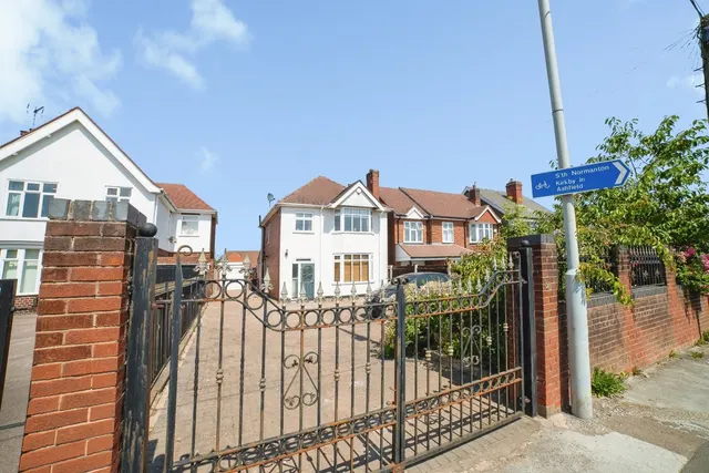 Photo 2 — Huthwaite Road, Nottinghamshire, NG17