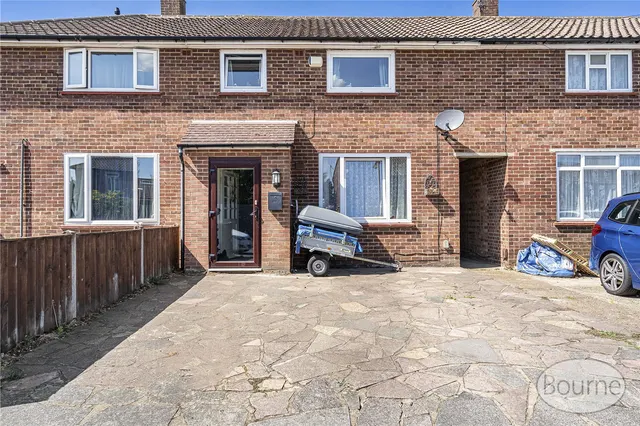 Bunyard Drive, Sheerwater, GU21, photo 1