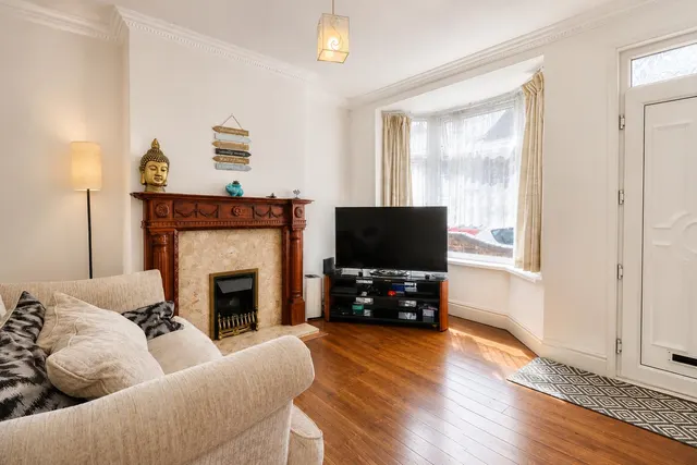Crescent Road, Coalville, LE67, photo 2