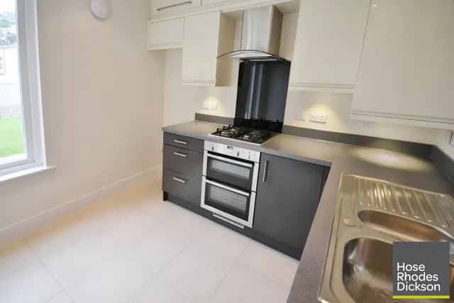 Byron Court, Whitecroft Park, PO30, photo 2