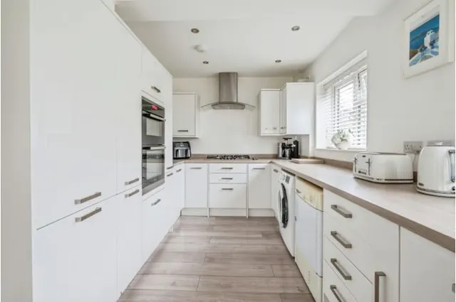Photo 3 — Gadesden Road, Epsom
