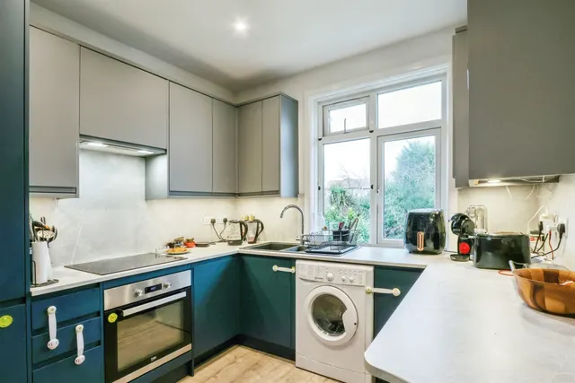 Photo 3 — Draycott Road, Bournemouth