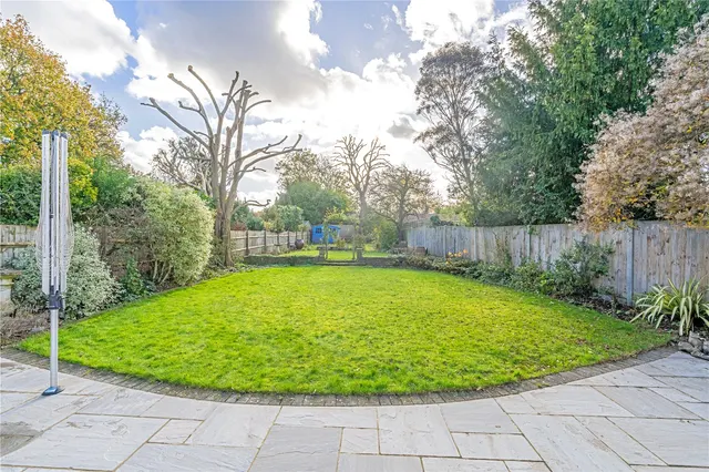 Photo 2 — Acacia Road, Hampton, TW12 3DP