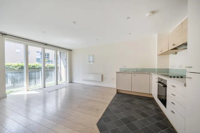 Ryemead Way, High Wycombe, HP11, photo 2