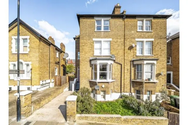 Westdown Road, London, SE6, photo 1