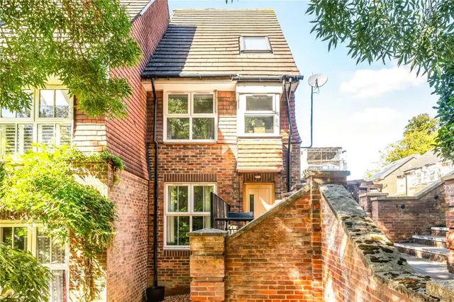 Windmill Rise, Kingston upon Thames, KT2, photo 3