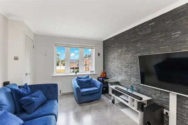 Photo 3 — Buckingham Court, Hamilton, South Lanarkshire, ML3