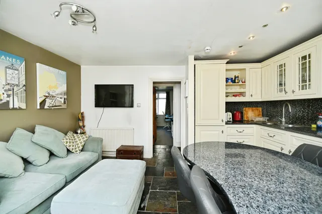 Photo 2 — Devonshire Place, Brighton