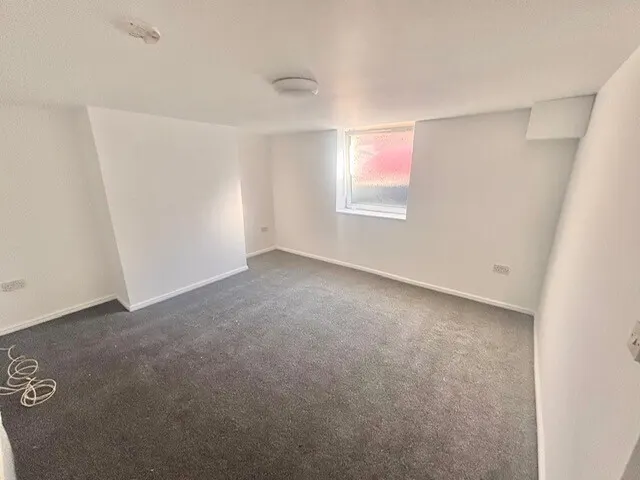 Wellington Place, Halifax, HX1, photo 3