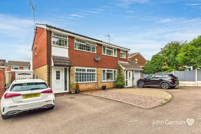 Sharnbrook Grove, Stafford, photo 1