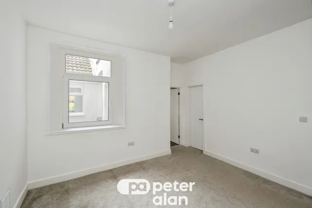 Main Road, Neath, SA10, photo 3