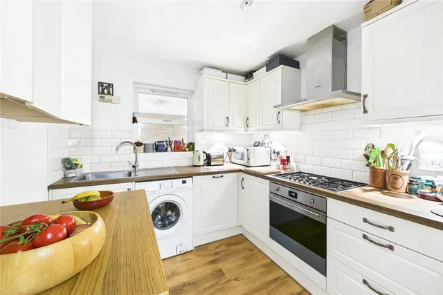 Photo 2 — Trinity Rise, London, SW2