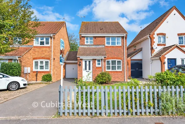 Silver Birch Drive, Middleton-On-Sea, PO22, photo 1