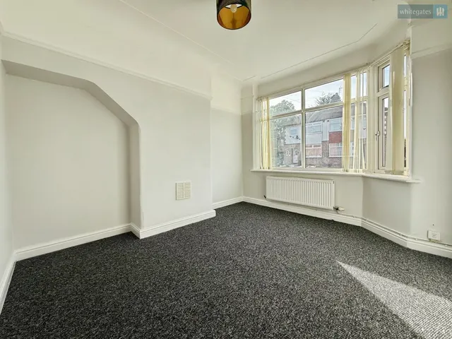 Newfield Drive, Crewe, CW1, photo 2