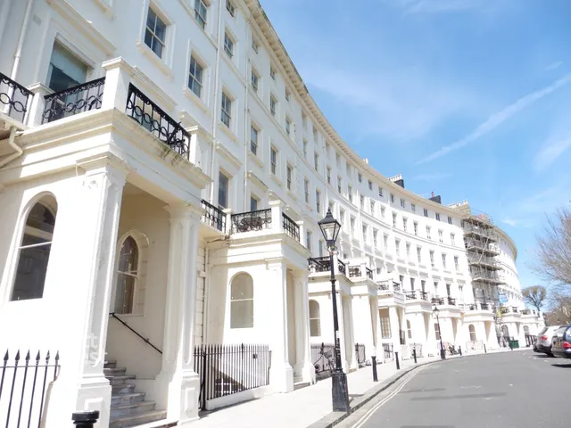 Adelaide Crescent, Hove, BN3, photo 1