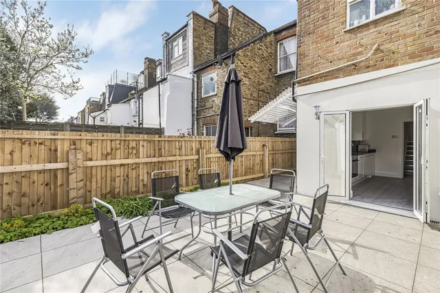 Wandsworth Bridge Road, Fulham, London, SW6, photo 1