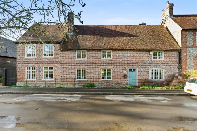 House Aylesbury Road, Monks Risborough, HP27, photo 2