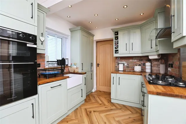Park Road, Sheerness, ME12, photo 2