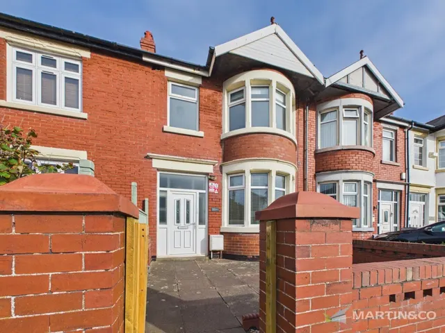 Eastbourne Road, Blackpool, FY4, photo 1