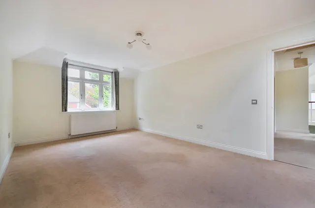 Lavant Road, Bernardsgate, PO19, photo 3