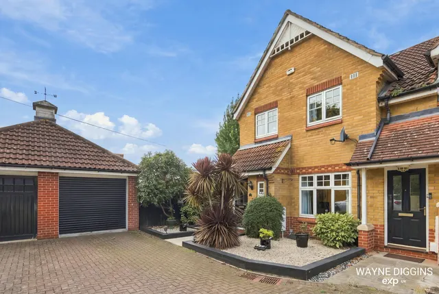 Newburgh Road, Grays, RM17, photo 1