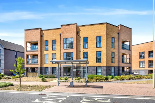 Douglas Drive, Bordon, GU35, photo 1