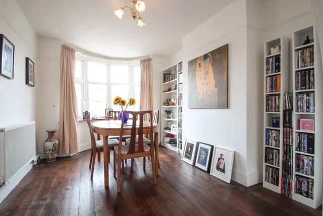 Photo 3 — Parkside Avenue, Barnehurst
