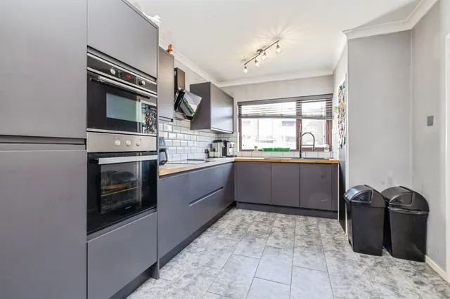 Hutson Drive, North Hykeham, Lincoln, photo 1