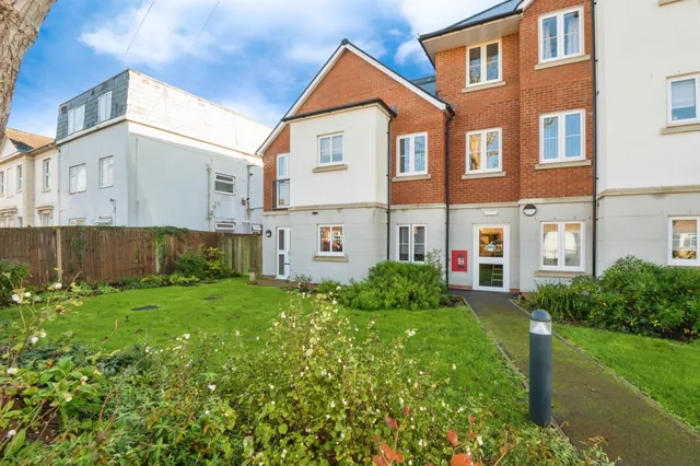 Hampton Close, Southampton, photo 1