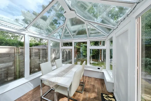 Newcastle Farm Drive, NG8, photo 3