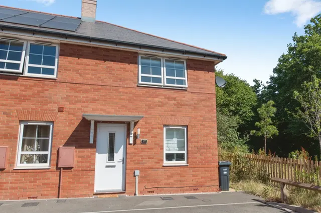 Finch Close, Alphington, Exeter, photo 1