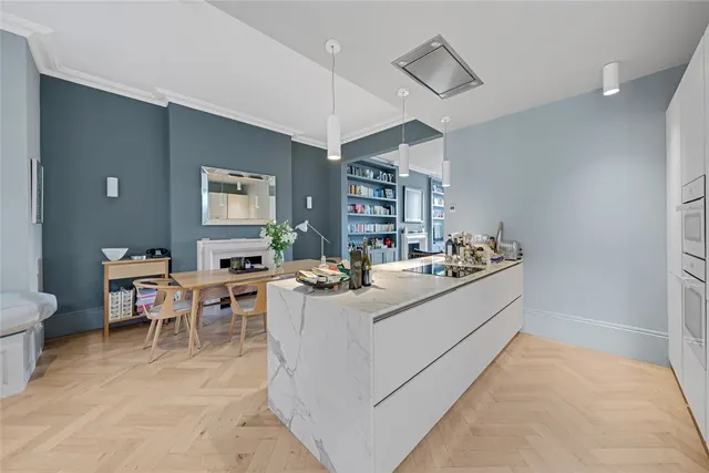 Photo 3 — Castellain Road, London, W9