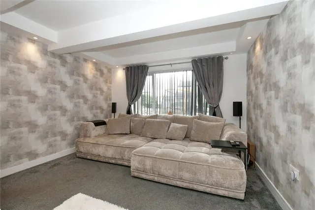 Photo 3 — West View Close, Shipley, West Yorkshire, BD18