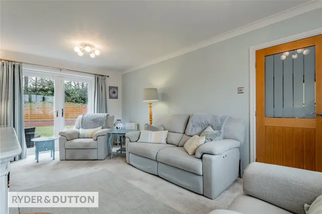 Blackshaw Lane, Royton, OL2, photo 3