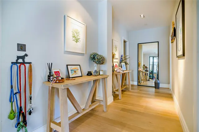 Photo 2 — Beehive Yard, Bath, Somerset, BA1