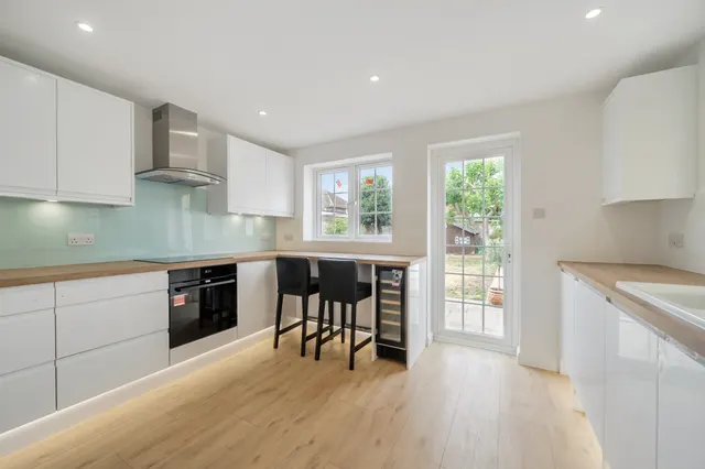 Photo 2 — Prince Andrew Road, Maidenhead, SL6